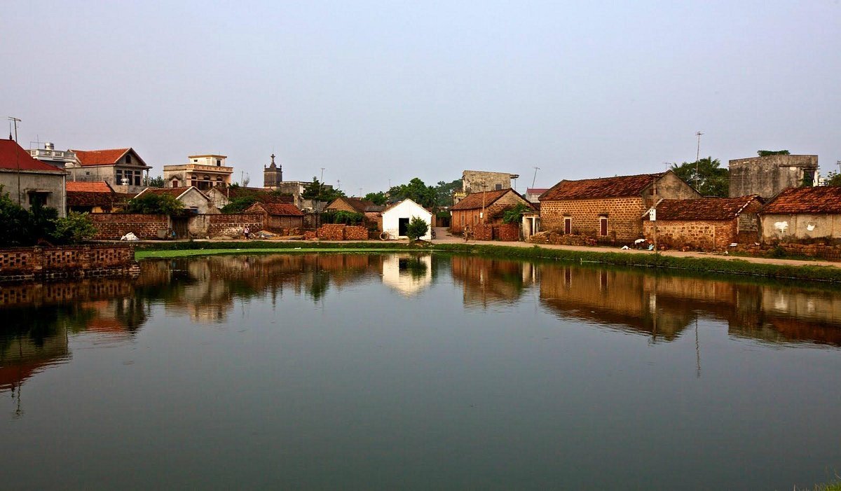 Hanoi Countryside Cycle Trip 1 Day Song Phuong Village